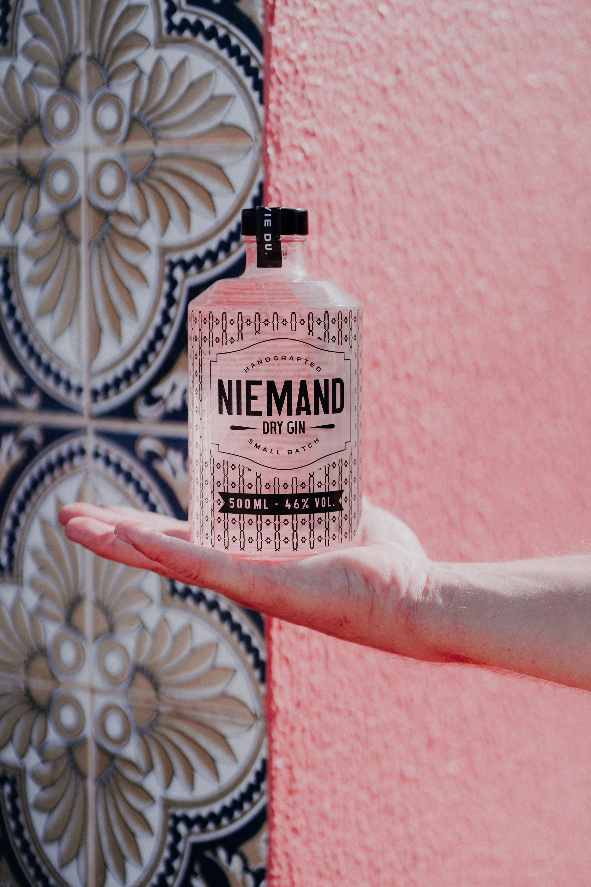 Niemand Dry Gin 46 % -Artikelnummer-30952-von-Niemand Spirits
